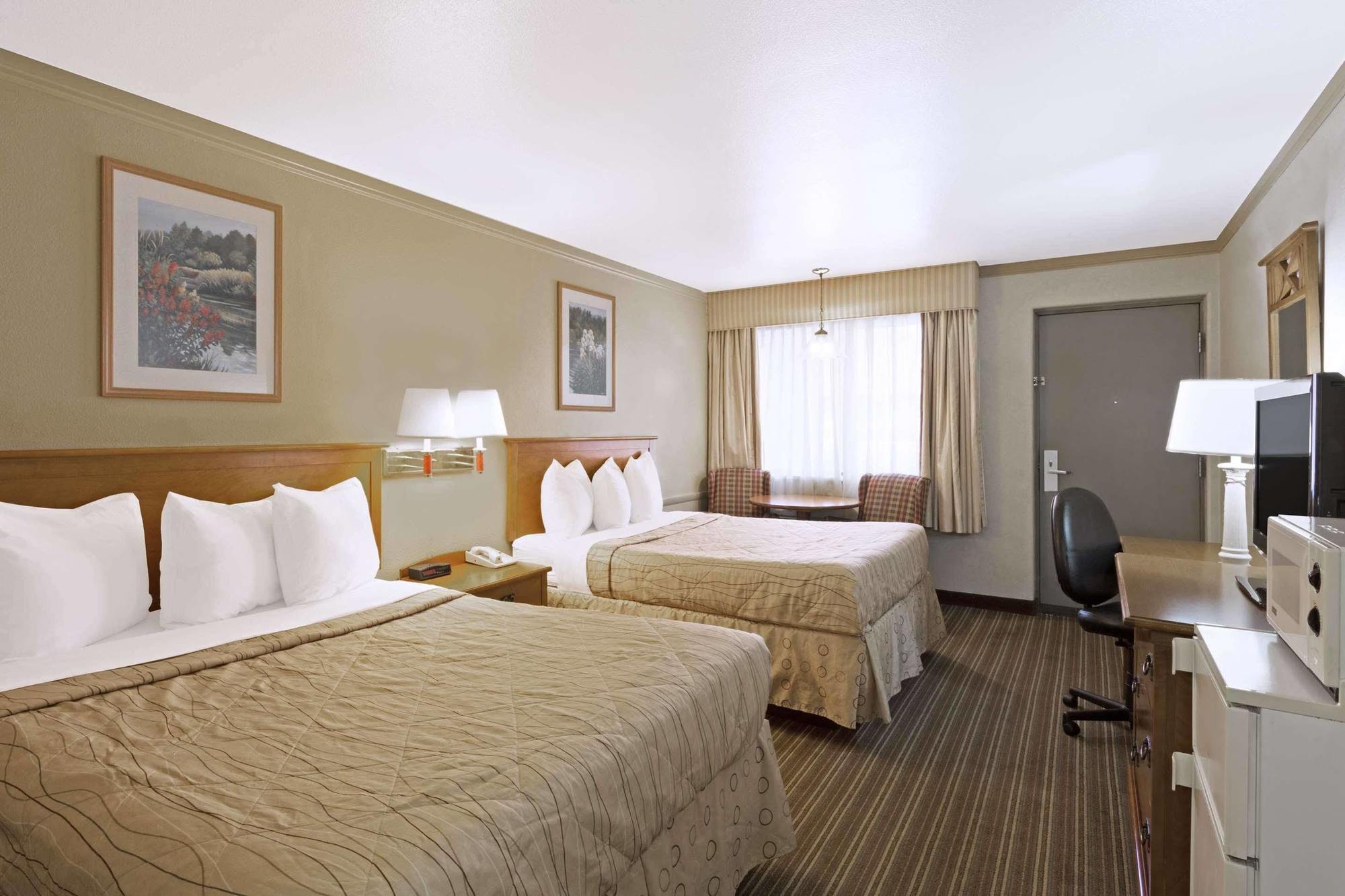 Days Inn By Wyndham Прово Экстерьер фото